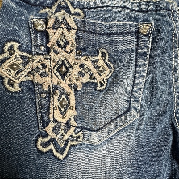 MIss Me Buckle Easy Boot cross embellished jeans 27 - Picture 7 of 10